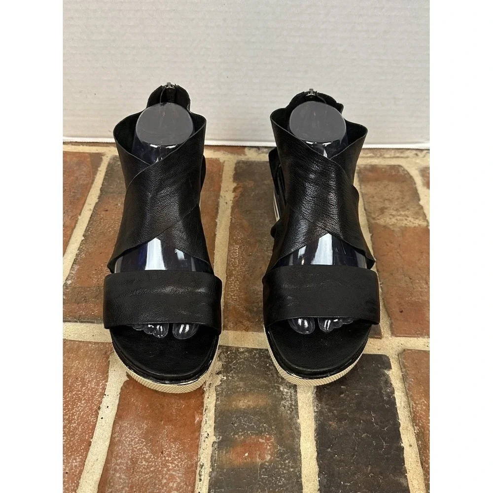 Eileen Fisher Sport Sandals Black Tumbled Leather Crisscross Straps Women's 9